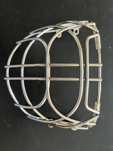 Senior Bauer Goalie Certified Cat-eye Cage (Used)