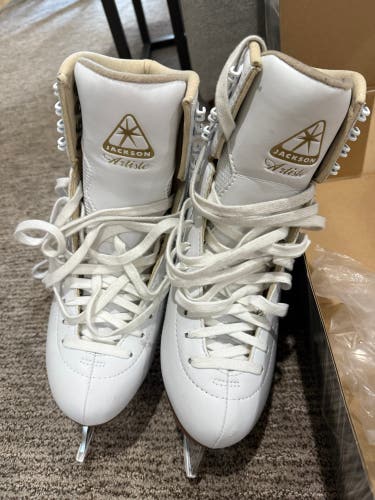 Jackson Artiste Figure Skates B Adult 8.5 (Used)