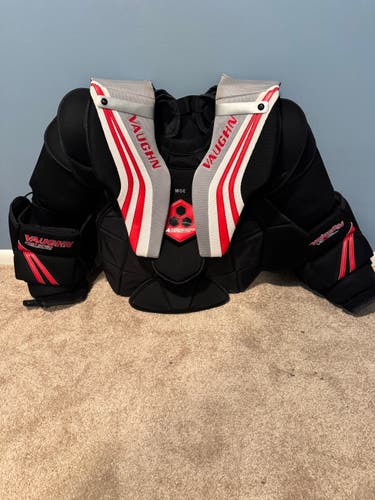 XL Vaughn Velocity VE8 Pro Goalie Chest Protector Pro Stock (Used)