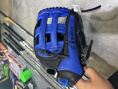 Used 44 PRO 44 PRO SIGNATURE SERIES - W/ NAME BB/SB Glove RH Throw Royal Blue 13" 11605-S000206092