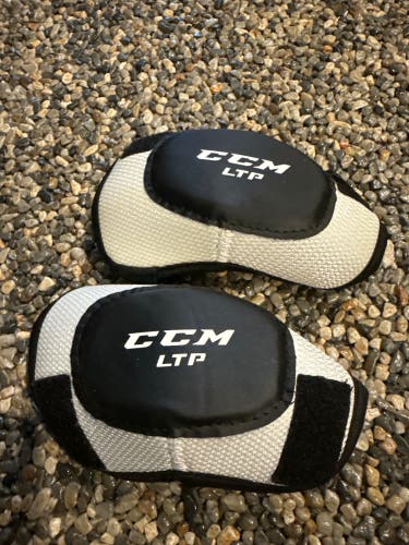 Youth Medium CCM LTP Elbow Pads (Used)