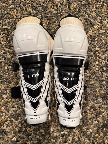 Youth CCM LTP 9" Shin Pads (Used)