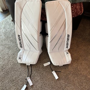 XS 2024 Bauer Vapor X5 Pro Goalie Leg Pads (Used)