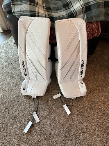 XS 2024 Bauer Vapor X5 Pro Goalie Leg Pads (Used)