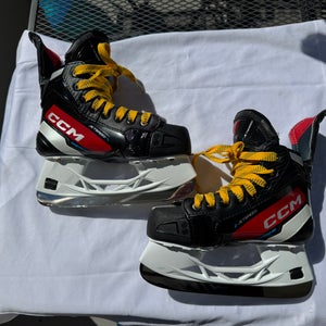 2023 CCM JetSpeed Control (SMU) Hockey Skates Regular Width Size 1 (New)