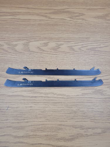 Size 8 Bauer LS PULSE Ti Goalie (Used)