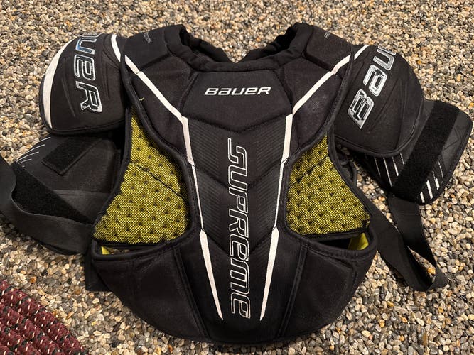 Large Senior Bauer Supreme S190 Shoulder Pads (Used)