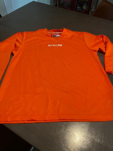 Orange Large Kids Unisex CCM Jersey (Used)