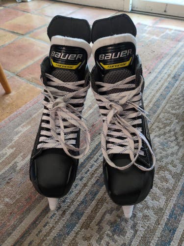 Bauer Supreme M1 Hockey Skates Regular Width 8 (Used)