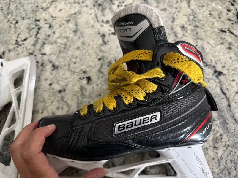 Bauer Hockey Skates Extra Wide Width Size 2 (Used)