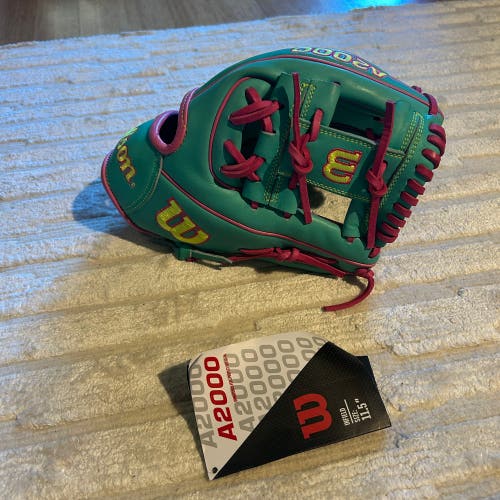 Brand New 2025 Wilson A2000 1786 Baseball Glove (WBW102253115)