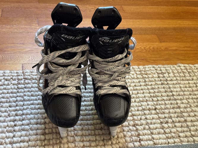 Bauer Supreme Mach Size 4.5 Fit 2 w/ extra set steel