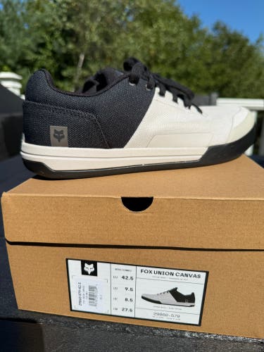 Men's Size 9.5  Bike Shoes  (Used)