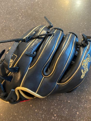 2025 Rawlings R9 RH Infield Baseball Glove 11.75" (Used)