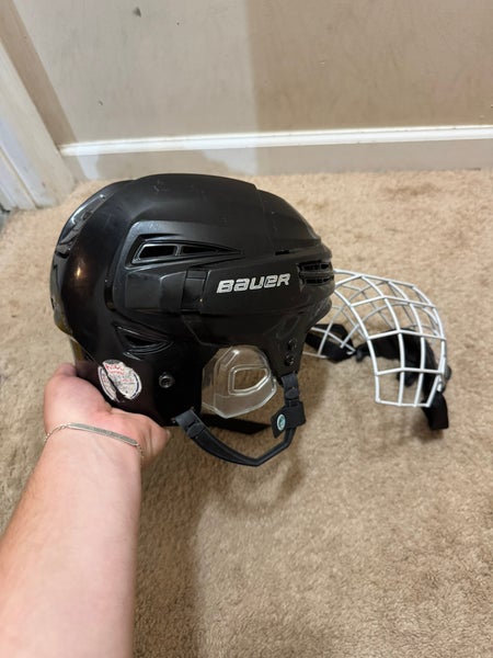 Bauer React helmet (medium)
