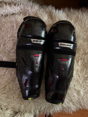 Senior Bauer Vapor 3X 15" Shin Pads (Used)