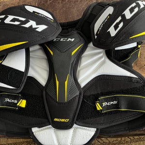 CCM Tacks 9060 Shoulder Pads JR Large