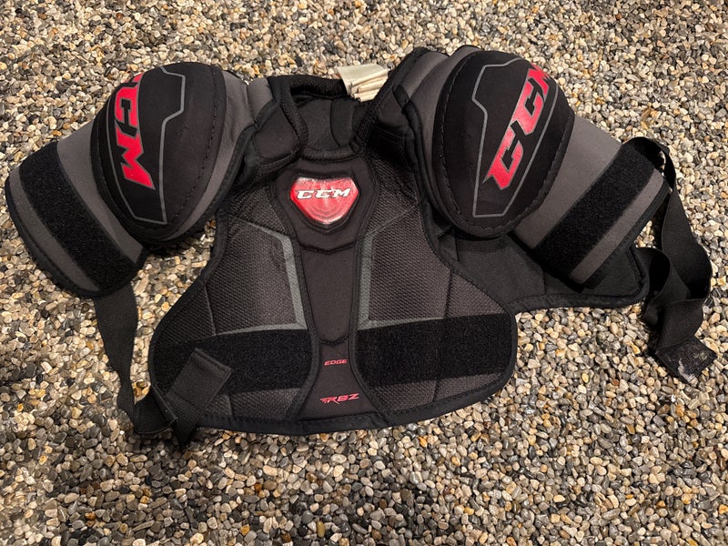 Small / Medium Junior CCM RBZ Shoulder Pads (Used)
