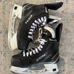 Used Junior CCM Tacks AS-570 Hockey Skates Regular Width Size 3