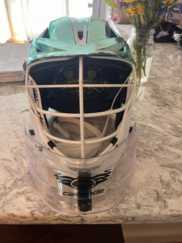Cascade XRS Pro Helmet ( Barely Used)