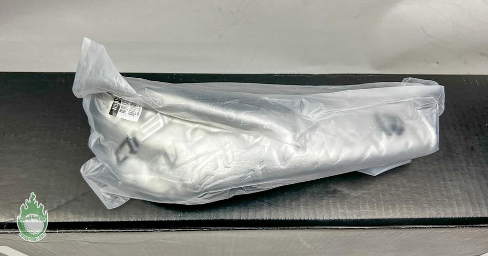 New TaylorMade Qi35 Hybrid Headcover