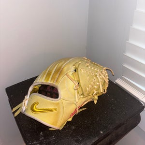 Nike Diamond Elite J,  RH Pitcher's Baseball Glove 12" *VERY RARE* Japanese
