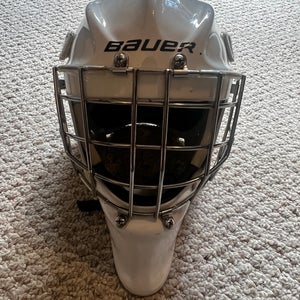 Junior 2023 Small Bauer 960 Goalie Mask (Used)