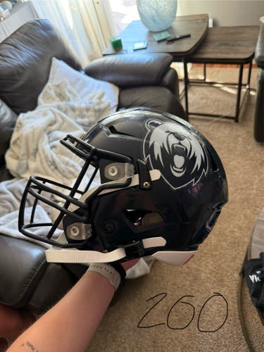 Medium Youth Riddell SpeedFlex Helmet (Used)