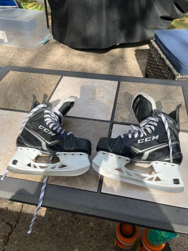 2021 CCM RibCor 90K Hockey Skates Regular Width 6 (Used)
