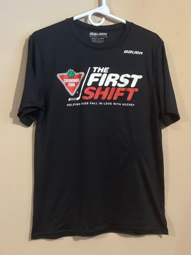 Bauer/Canadian Tire T-Shirt - (Men's Small)