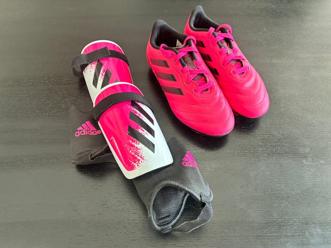 Pink Unisex 1Y (Big Kids / Youth) Adidas Cleats & Shinguards, Excellent Preowned Condition