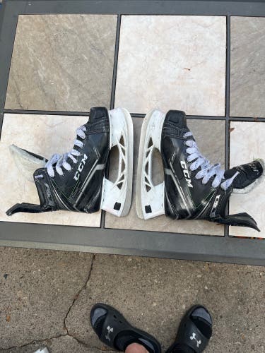 2021 CCM RibCor 90K Hockey Skates Regular Width Size 5 (Used)