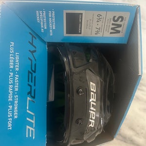 SmallMedium Bauer Hyperlite Helmet (New)