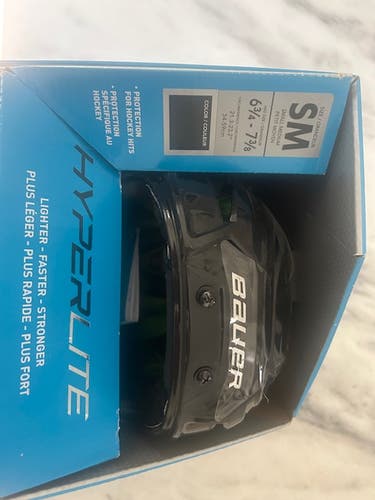 SmallMedium Bauer Hyperlite Helmet (New)
