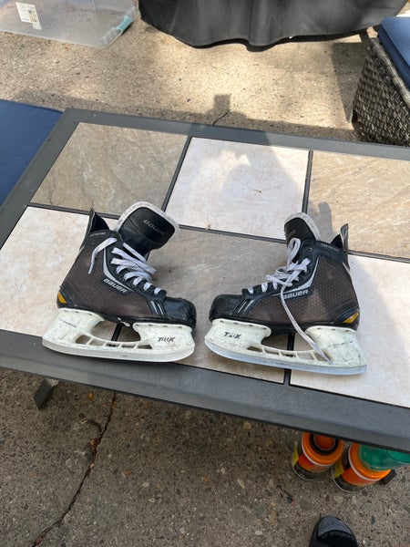 Bauer Supreme One.4 Hockey Skates Regular Width Size 5 (Used)