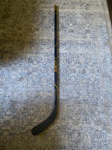 Intermediate Swift Zt pro Right Handed Hockey Stick P92 (Used)