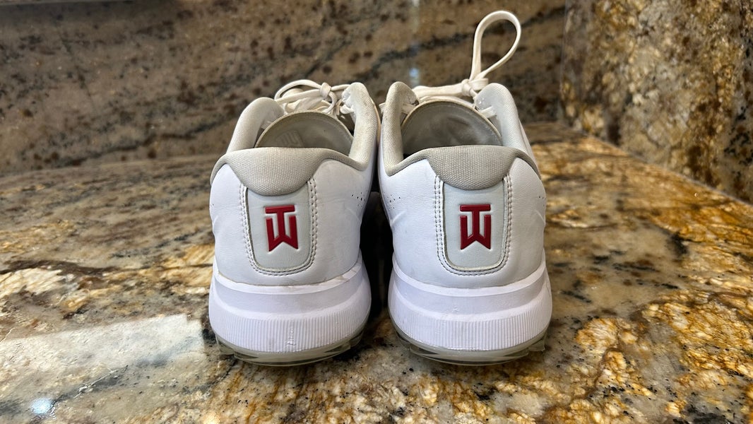 Men's Size M 9.5 Wide  Nike TW20