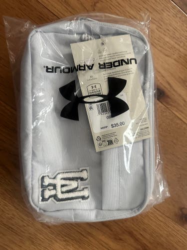 Gray Adult Unisex Under Armour Fannypack (New)