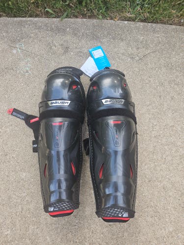 Intermediate Bauer Vapor 3X Pro 14" Shin Pads (New)