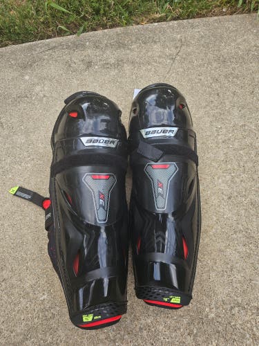 Senior Bauer Vapor 3X 15" Shin Pads (Used)