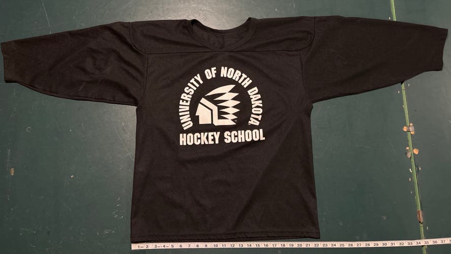 Black Medium Men's CCM Jersey (Used)
