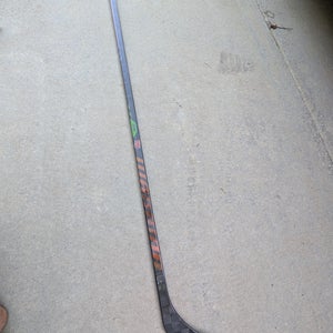 Senior Warrior Covert QR6 pro Right Handed Hockey Stick W28 Pro Stock (Used)