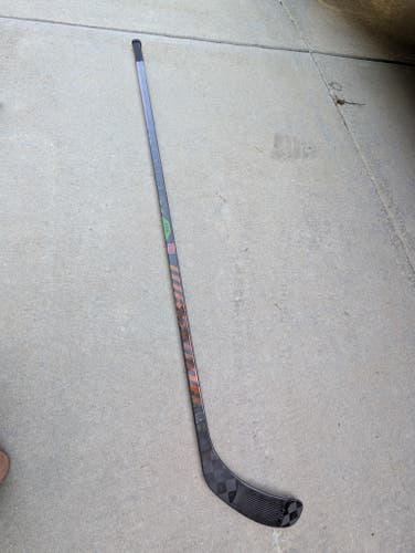 Senior Warrior Covert QR6 pro Right Handed Hockey Stick W28 Pro Stock (Used)