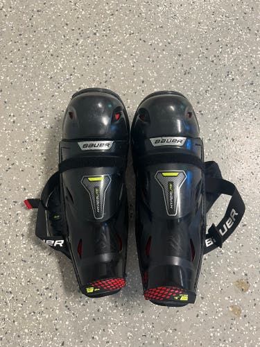 Senior Bauer Vapor Hyperlite 15" Shin Pads (Used)