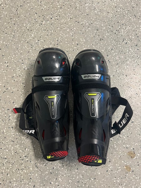 Senior Bauer Vapor Hyperlite 15" Shin Pads (Used)
