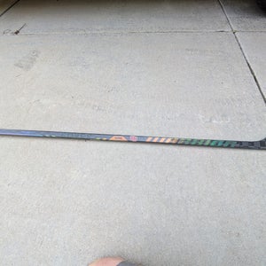 Senior Warrior Covert QR6 pro Right Handed Hockey Stick W28 Pro Stock (Used)