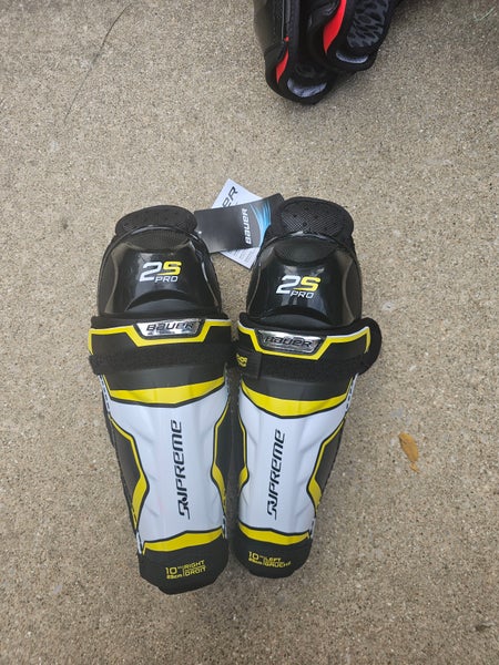 Junior Bauer Supreme 2S Pro 10" Shin Pads (New)