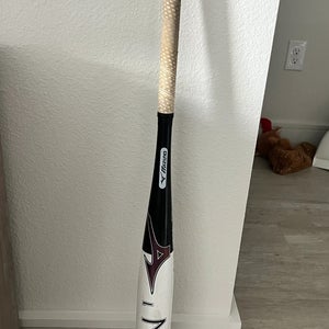 2024 Mizuno CRBN Pro Composite Bat (-10) 23 oz 33"