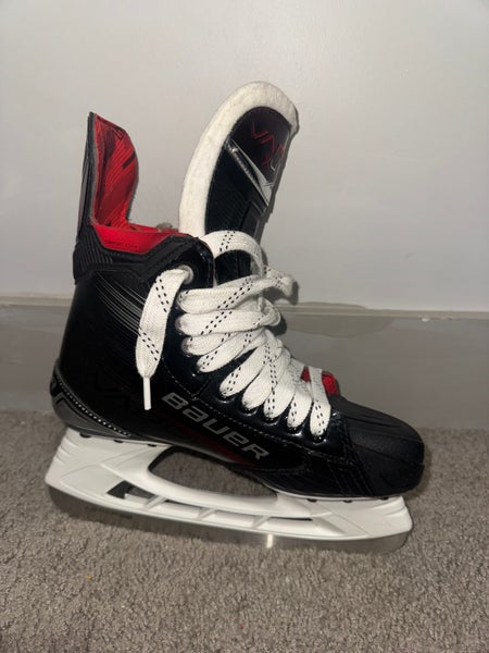 Bauer Vapor X4 Hockey Skates Intermediate 6 Fit 2 (Like new, Used)