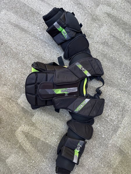 Large/Extra Large 2024 Warrior RITUAL X4 E Goalie Chest Protector (Used)